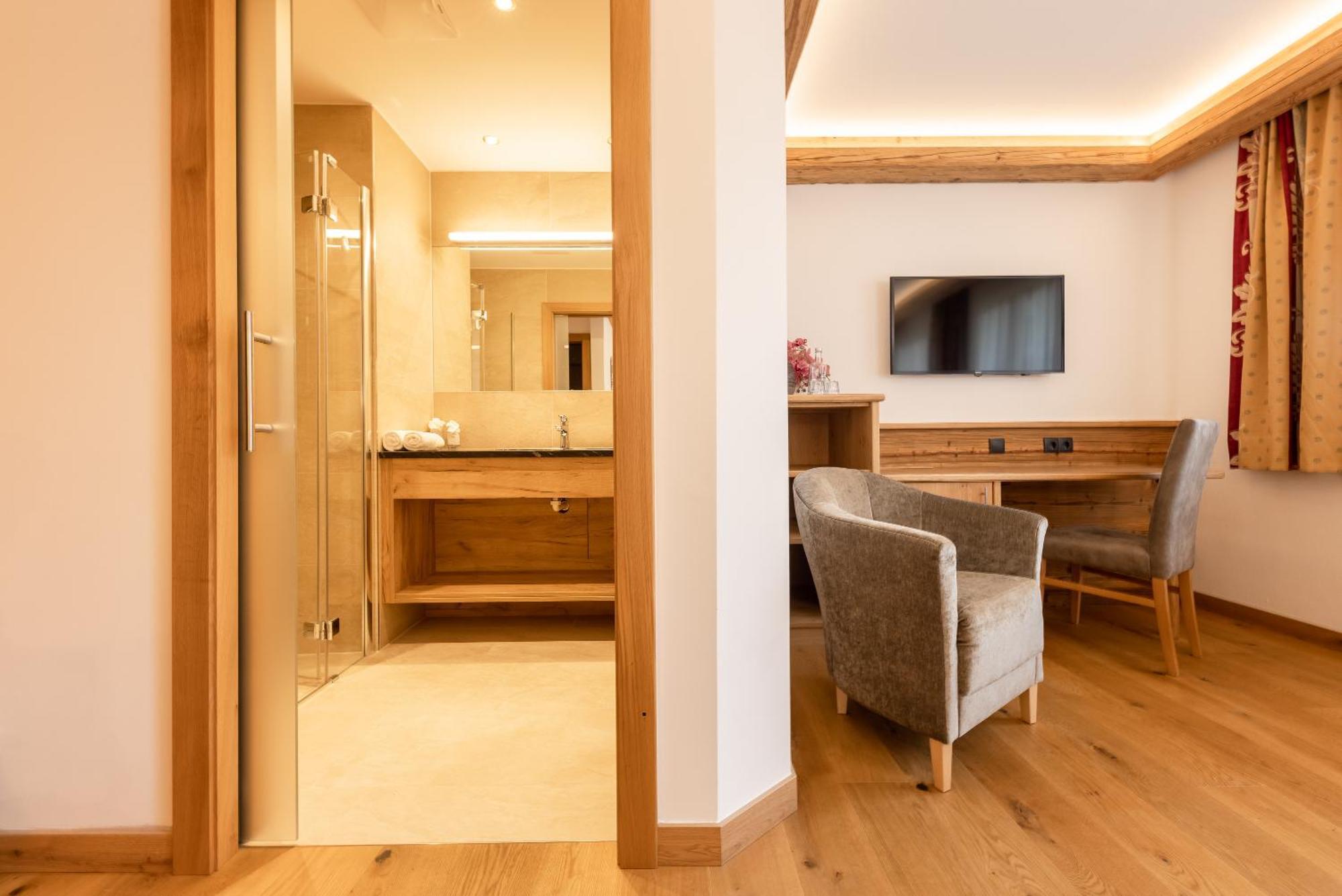 Aktiv & Vitalhotel Bergcristall Нойштифт-им-Штубайталь Экстерьер фото